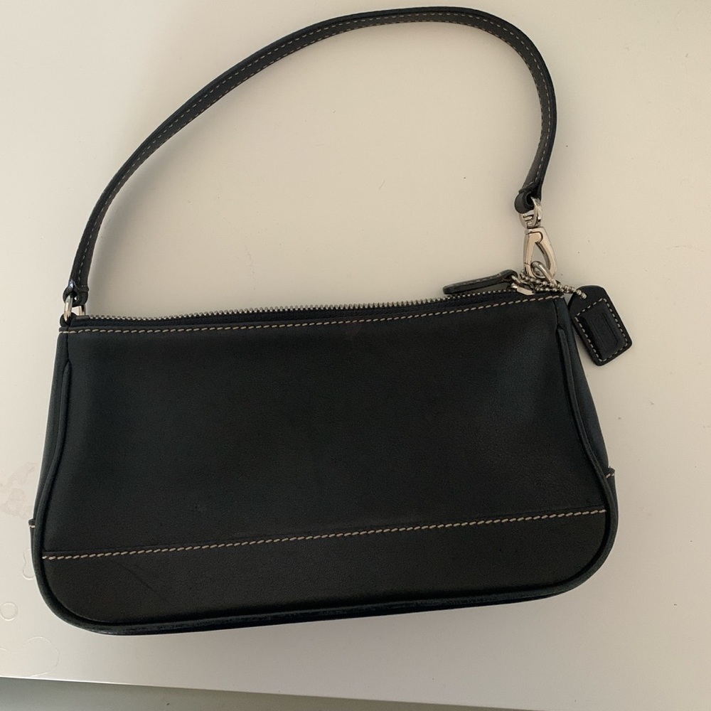 VINATGE BLACK COACH SHOULDER PURSE